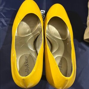 Kelly & Katie  9 EUC shoes